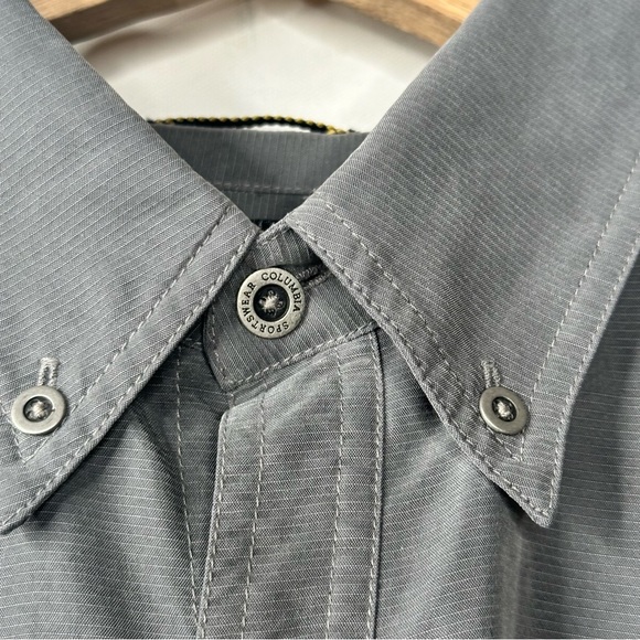 Columbia Sportswear Outdoor Camp Gray Short Sleeve Button Down Shirt - Picture 9 of 9